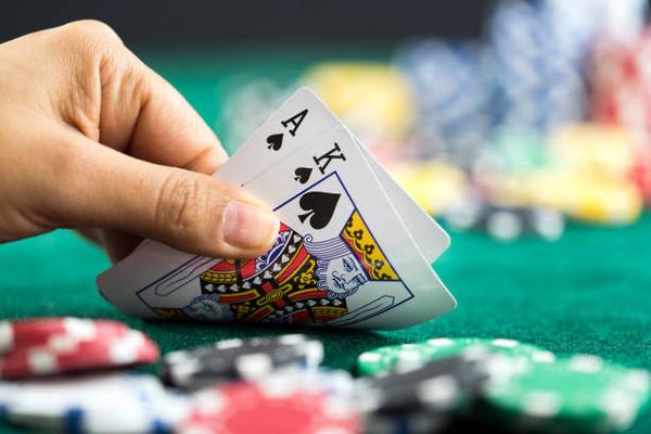 Mindfulness and Poker: How Meditation Can Improve Your Game